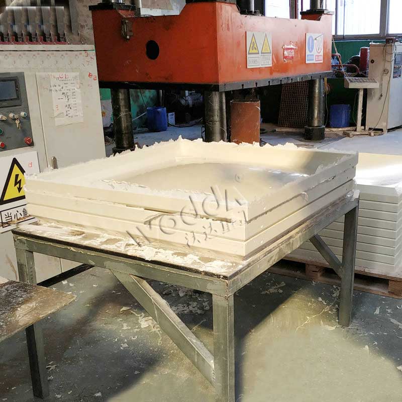 800噸四柱液壓機模壓玻璃鋼水箱板