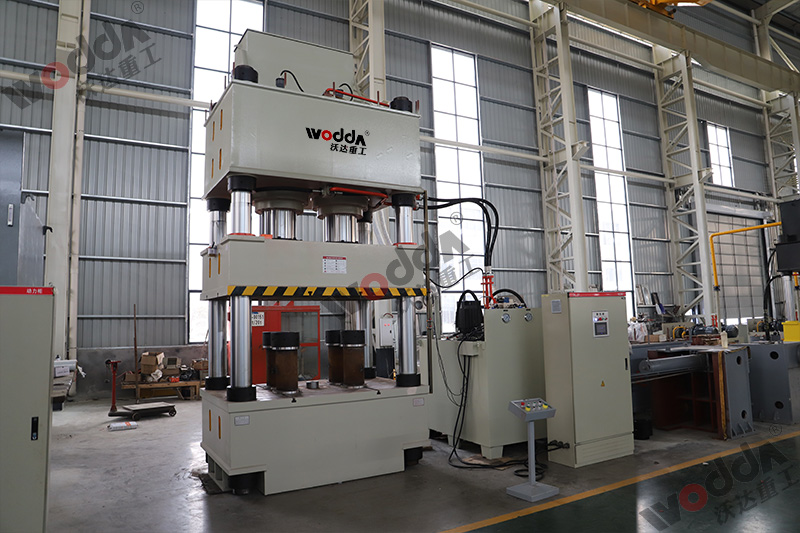 800噸塑料托盤液壓機(jī) 800噸塑料托盤液壓機(jī)