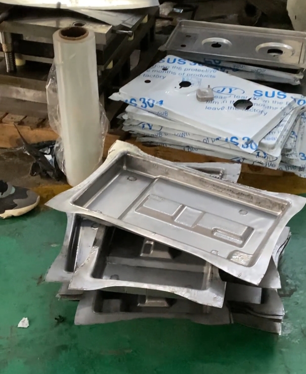 不銹鋼灶臺(tái)廚具拉伸件 不銹鋼灶臺(tái)廚具拉伸件