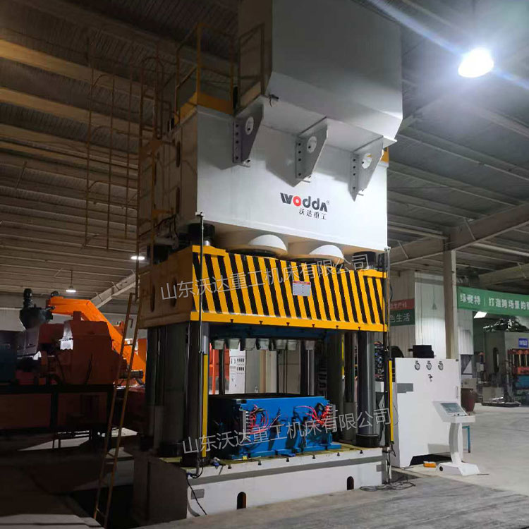 3000噸塑料托盤液壓機(jī)現(xiàn)場(chǎng) 3000噸塑料托盤液壓機(jī)現(xiàn)場(chǎng)